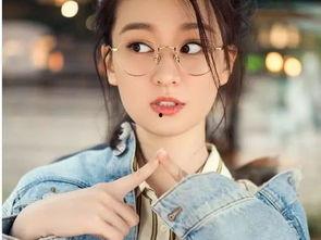 浴袍出镜的娱乐吃瓜博主,揭秘明星私生活背后的故事  第3张