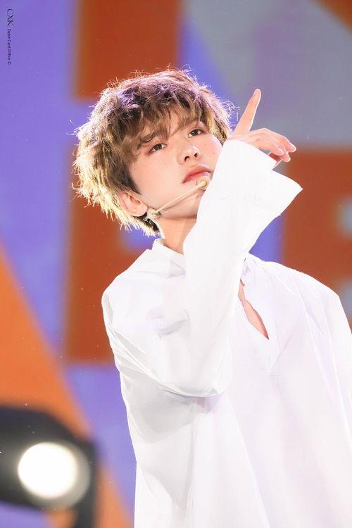 吃瓜娱乐八卦蔡徐坤视频,揭秘明星幕后生活 第3张 吃瓜娱乐八卦蔡徐坤视频,揭秘明星幕后生活 第3张