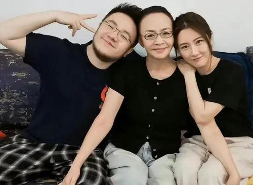 娱乐吃瓜八卦新闻网,吃瓜群众必看的八卦风云录 第3张 娱乐吃瓜八卦新闻网,吃瓜群众必看的八卦风云录 第3张