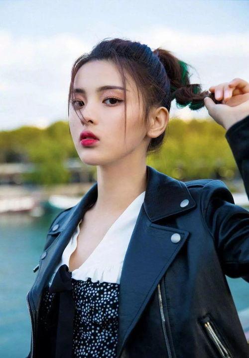 娱乐圈吃瓜杨超越是谁,娱乐圈的“吃瓜”焦点与她的成长之路 第3张 娱乐圈吃瓜杨超越是谁,娱乐圈的“吃瓜”焦点与她的成长之路 第3张