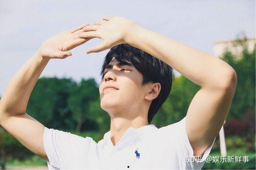 吃瓜娱乐圈张凌赫是谁,娱乐圈新晋“吃瓜王”的崛起之路 第3张 吃瓜娱乐圈张凌赫是谁,娱乐圈新晋“吃瓜王”的崛起之路 第3张