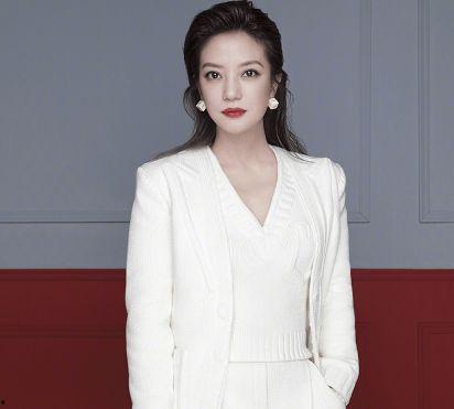 娱乐圈一线吃瓜女明星,揭秘幕后风云与情感纠葛 第2张 娱乐圈一线吃瓜女明星,揭秘幕后风云与情感纠葛 第2张